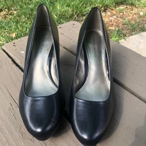 Bandolino Black pumps